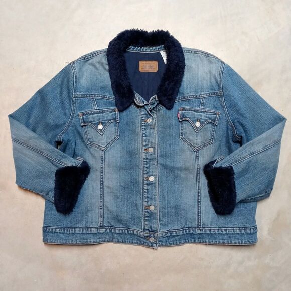 Levi's Trucker Jacket Women's Size 3X Faux Fur Collar Cuffs Quilt Lined Jean - Picture 1 of 15